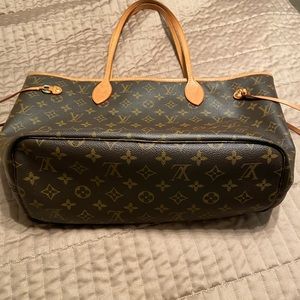 Louie Vuitton Neverful MM bag